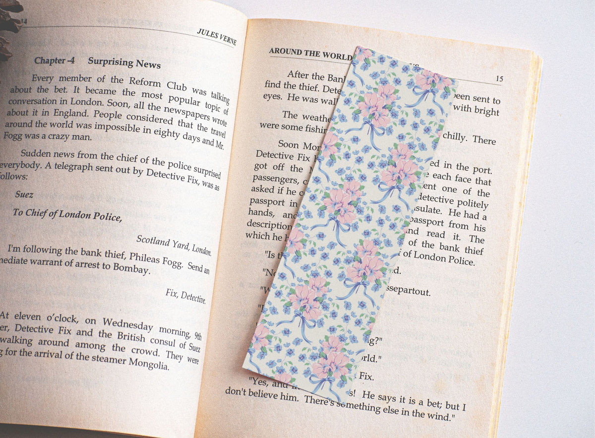 'Pretty girl book club' - Bookmark